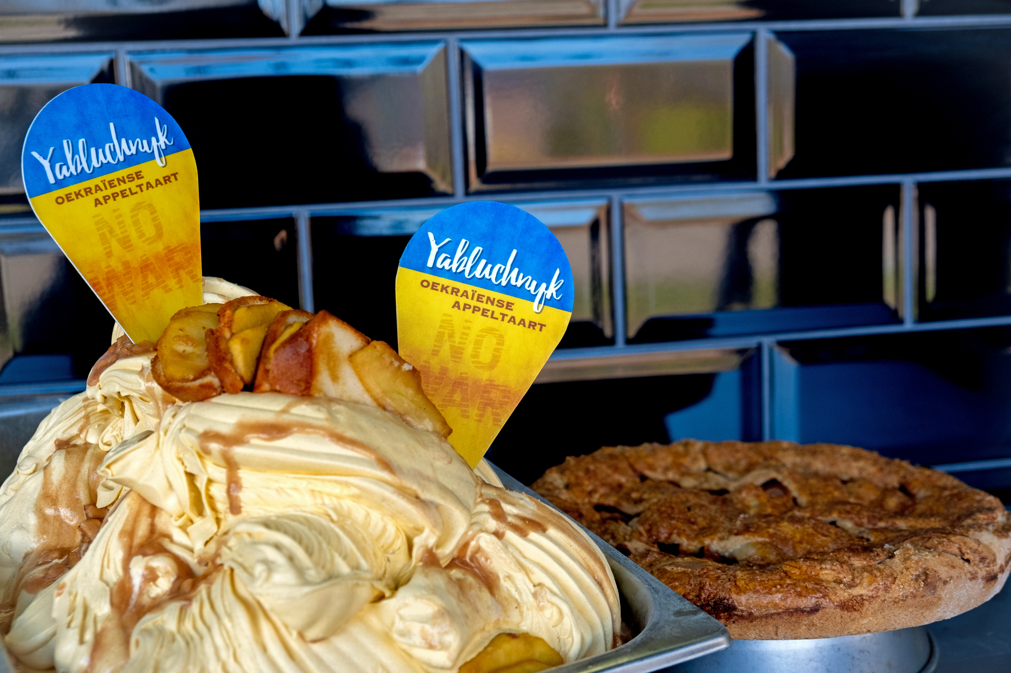 IJssalons vieren Dag van het IJs met actie voor giro 555